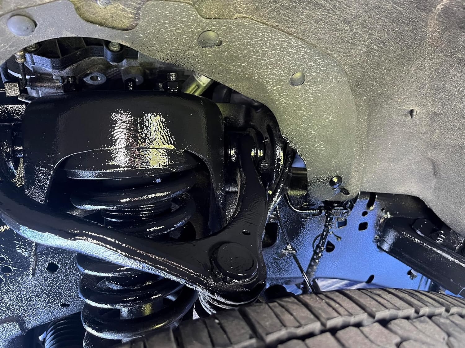 Woolwax 1-Gallon Jug. New Package. Same trusted formula. U.S.A. Made Lanolin Auto Truck Undercoating - Solvent Free - 2+ Year Corrosion Protection. Color: BLACK - Image 5